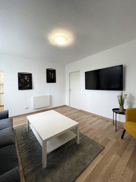 Rahova, Sebastian, apartament 2 camere, 70 mp, recent renovat.